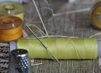 Co oznacza noszenie czerwonej nitki na ręce? Co oznacza noszenie czerwonej nitki na ręce?